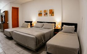 Villa Bilac - Amplos Studios 2km da Vila Germânica